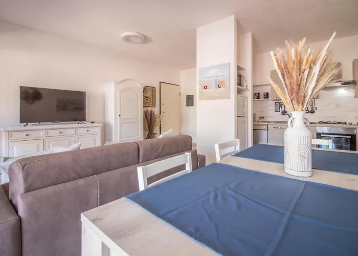 Apartment Guesthost - Lovely Near The Beach! *
