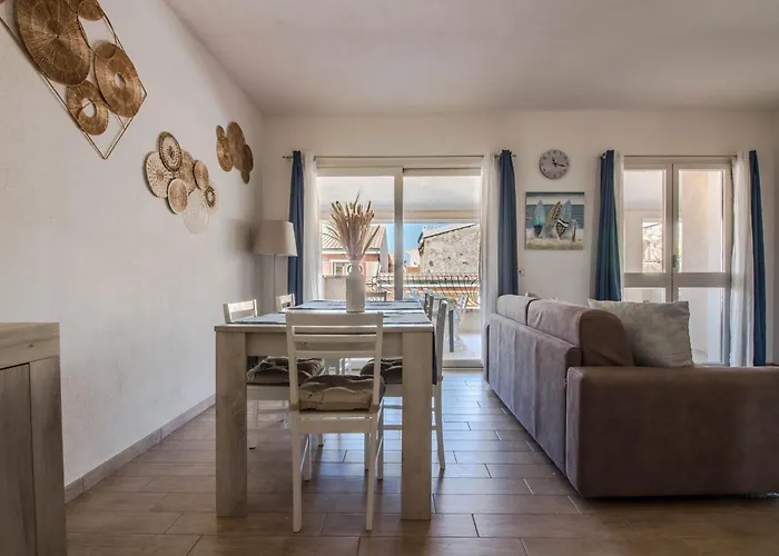 Apartment Guesthost - Lovely Near The Beach! Palau
