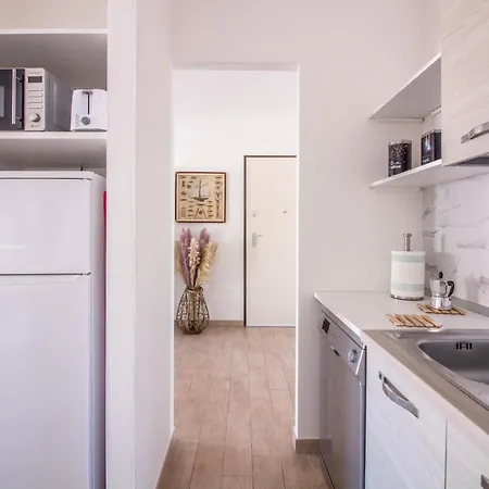 Apartment - Lovely Near The Beach! *