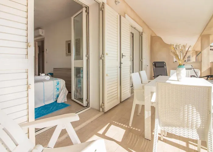 Guesthost - Lovely Near The Beach!